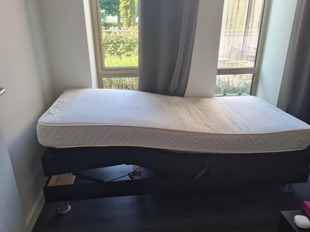 Eleltrisch Dewert Verstebare Boxspring, Ophalen, 90 cm, Eenpersoons, Zwart