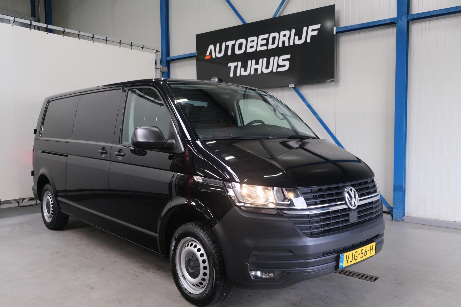 Volkswagen Transporter 2.0 TDI L2H1 150 PK - N.A.P. Airco, C, Dealer onderhouden, Gebruikt, Euro 6, 4 cilinders