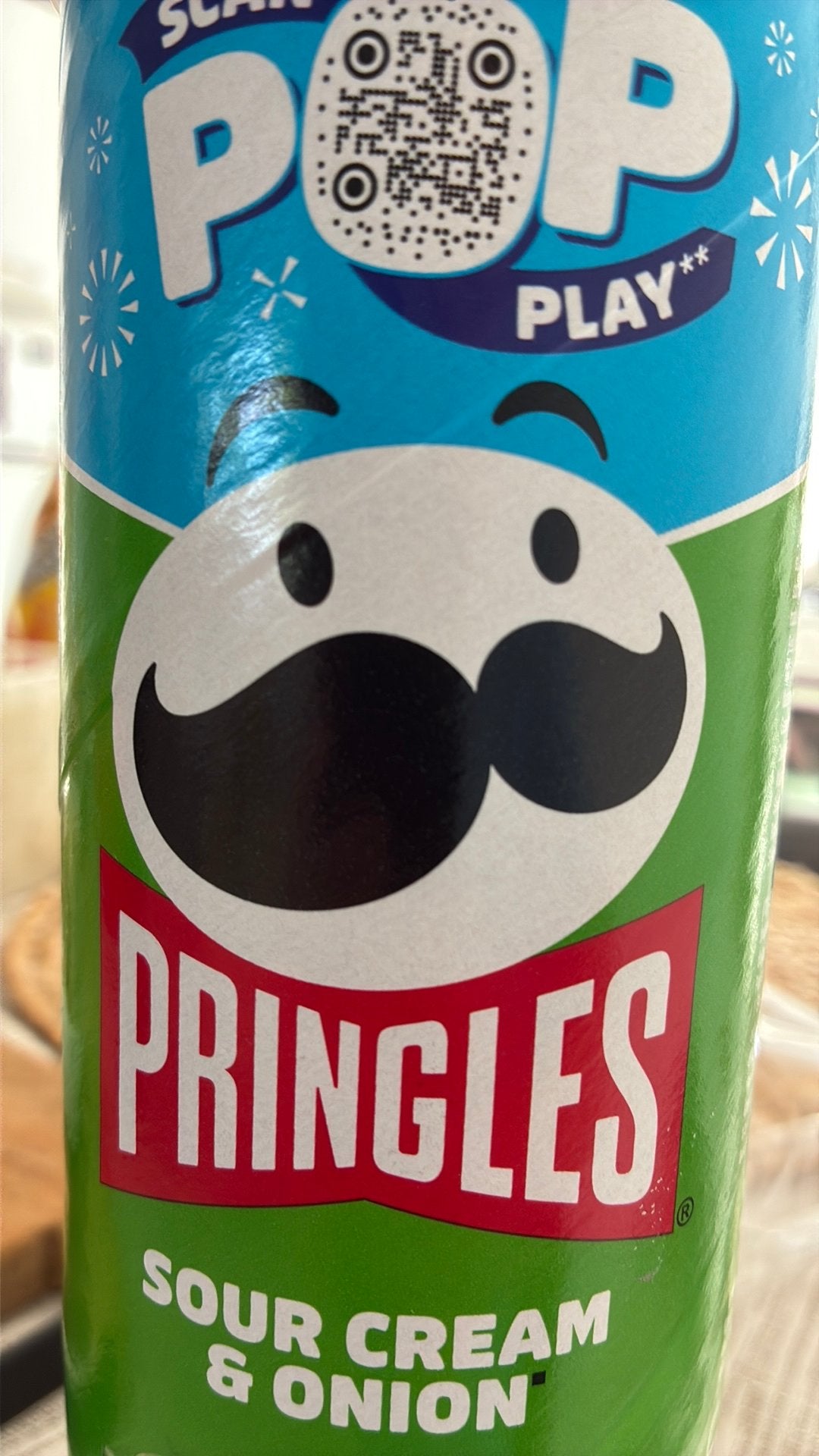 Alleen het logo van de pringles bus!, Ophalen