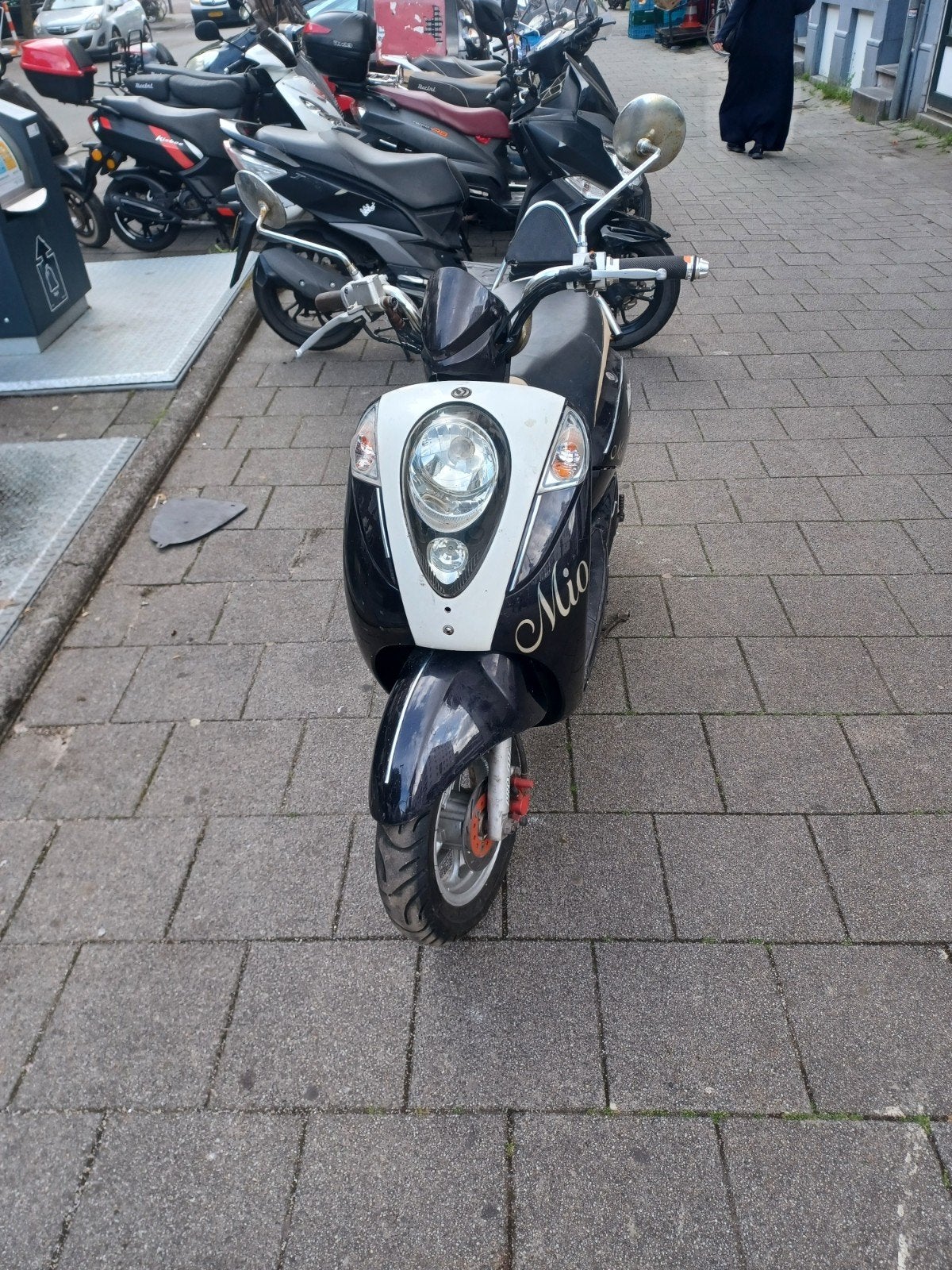 Sym Mio scooter, gele plaat 45km/h, Fietsen en Brommers, Scooters | SYM, Ophalen, Gebruikt, Benzine, Mio