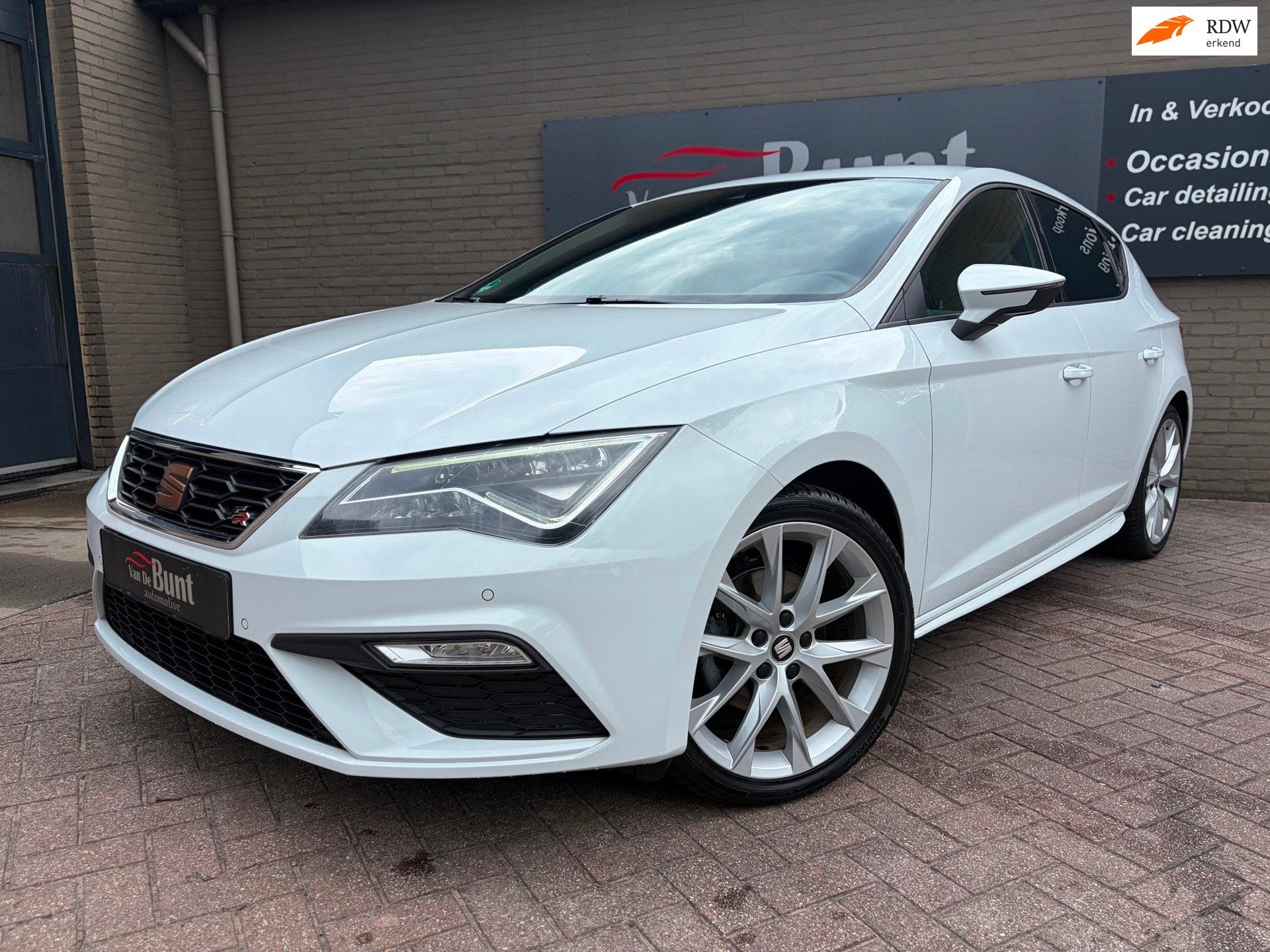Seat Leon 1.5 TSI FR | ORG NL | CARPLAY, Euro 6, 4 cilinders, 150 pk, 620 kg