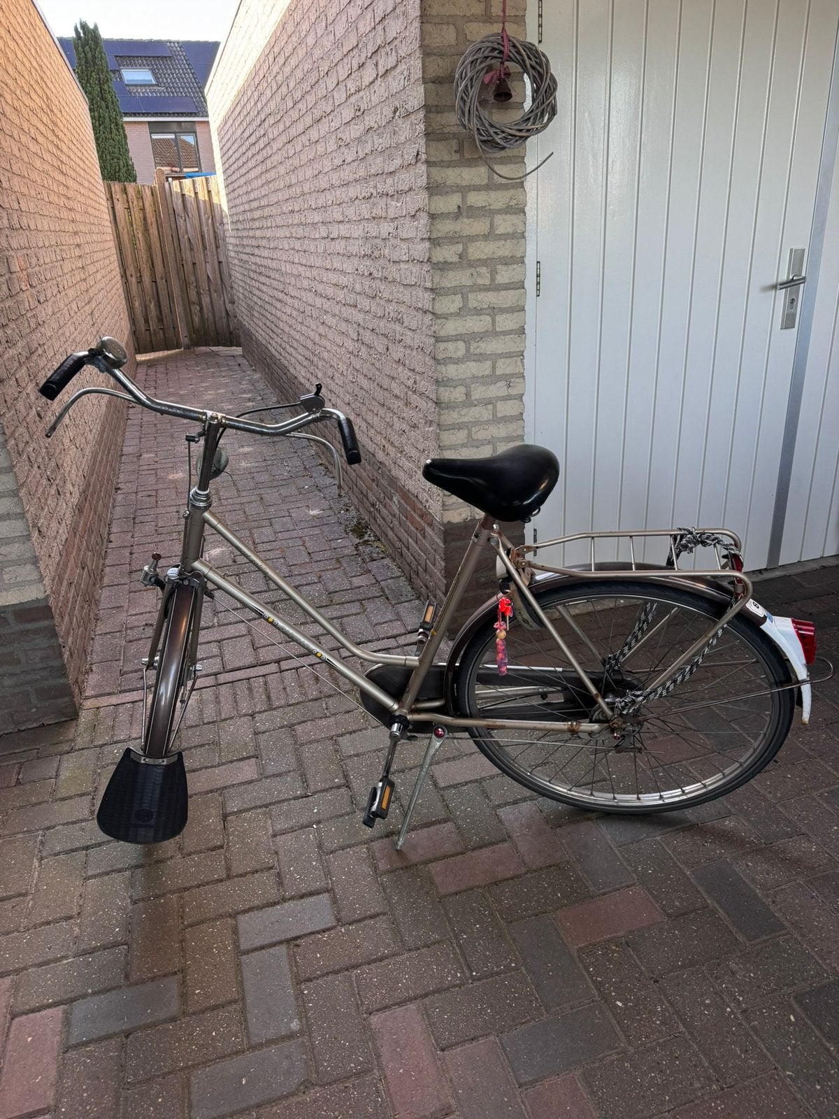 Gazelle damesfiets, Ophalen