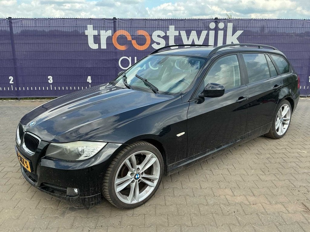 2009 - BMW - 3-serie Touring - 320i Business Line - Personen, Achterwielaandrijving, 4 cilinders, Zwart, Origineel Nederlands