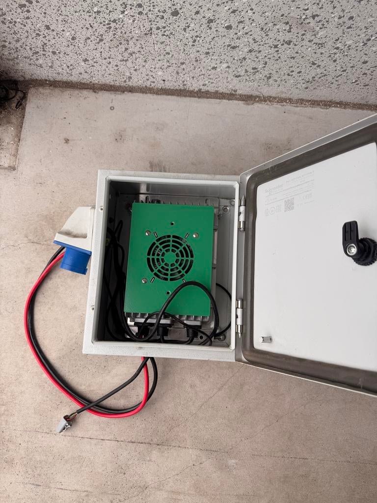 Aces 24V AGM acculader 2000w, Auto-onderdelen, Accu's en Toebehoren, Ophalen of Verzenden, Gebruikt, Universele onderdelen