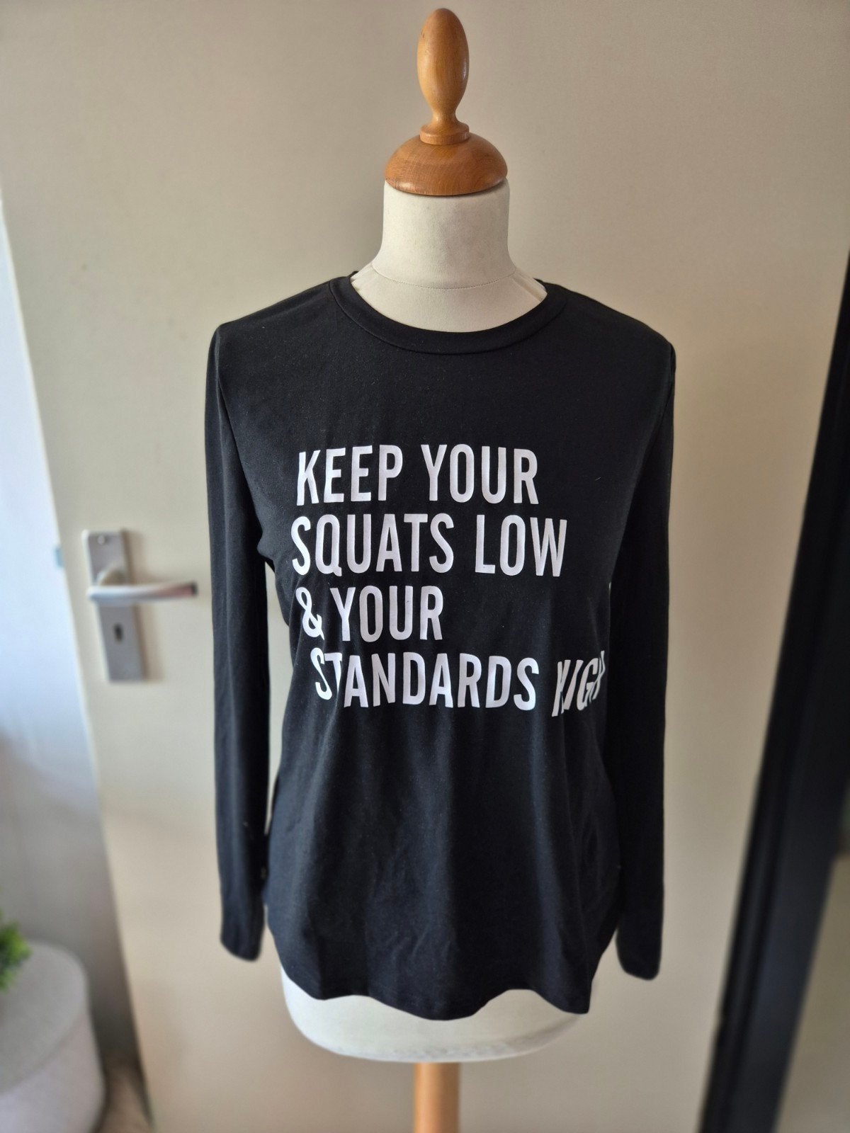 Zwart Sportief Shirt met Lange Mouwen & Tekst - Maat, Maat 38/40 (M), Zwart, Ophalen of Verzenden, Zo goed als nieuw