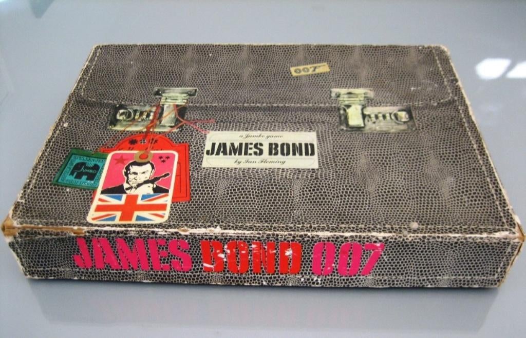 Jumbo game James Bond, Ophalen of Verzenden, Gebruikt, Jumbo