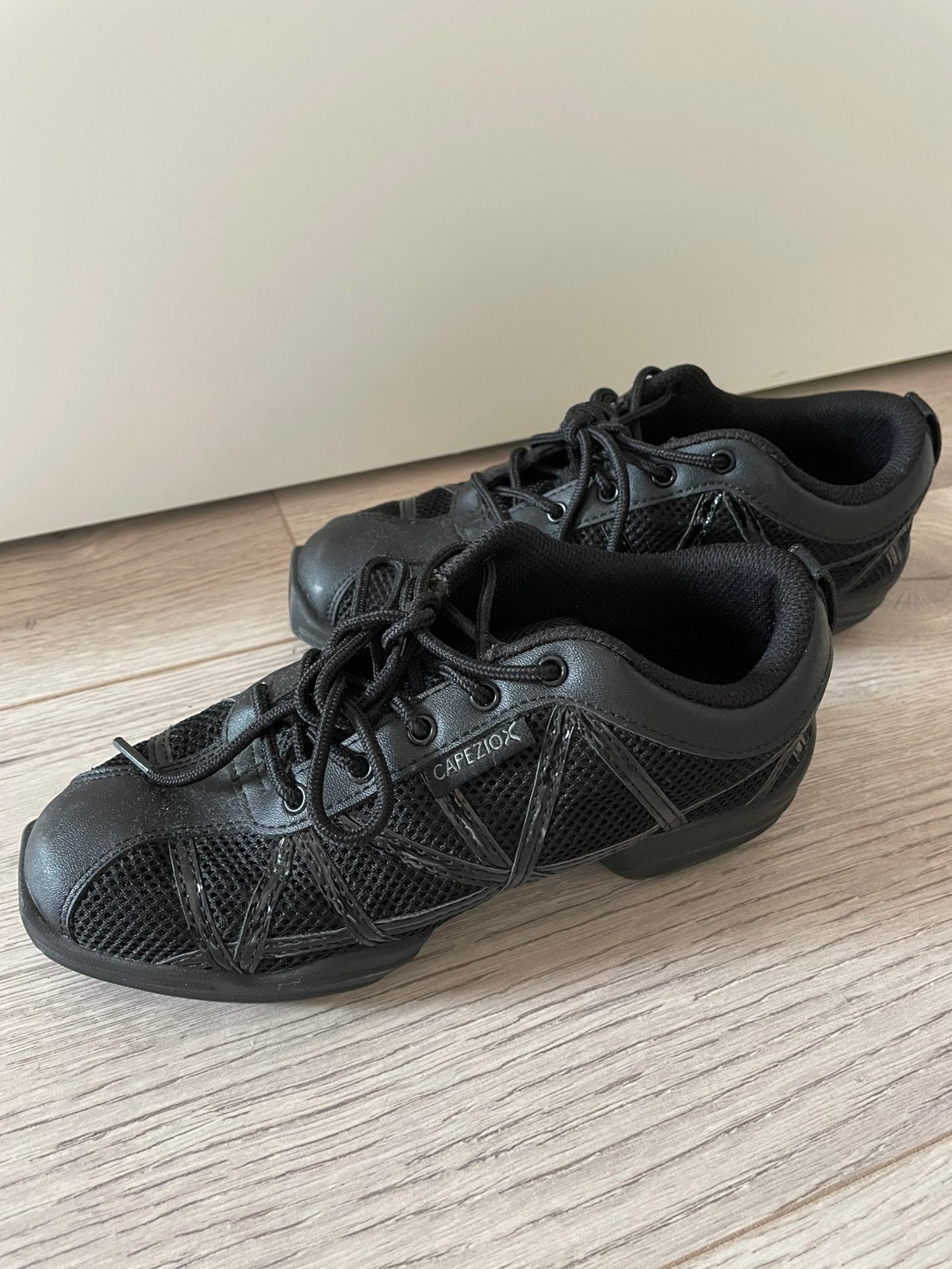 Capezio dansschoenen maat 36,5, Sport en Fitness, Ophalen of Verzenden, Zo goed als nieuw, Schoenen
