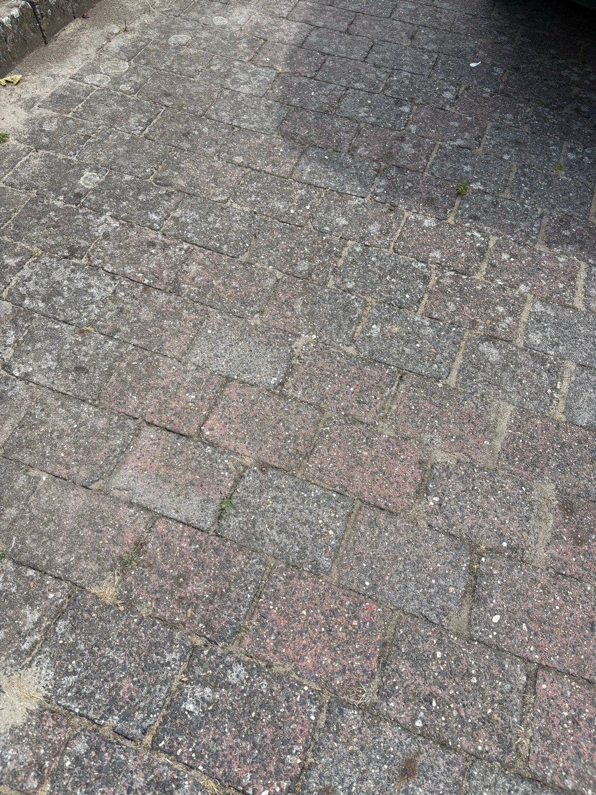 Klinkers voor oprit - ca. 50m2 - Beschikbaar sept/okt, Ophalen, Gebruikt, Klinkers, 10 m² of meer