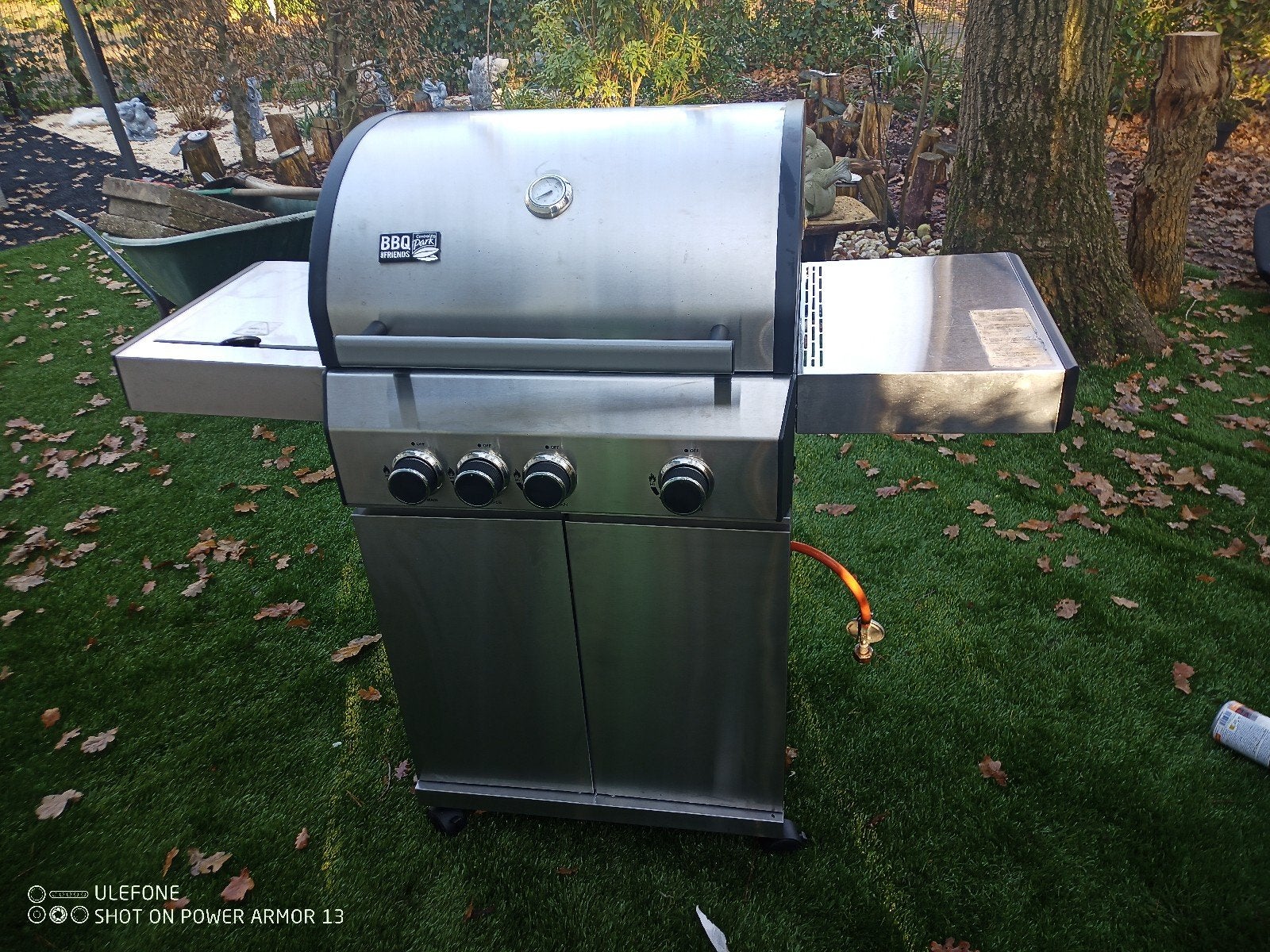 Kesser BBQ Gasbarbecue met zijbrander en hoes, Ophalen, Gebruikt, BBQ