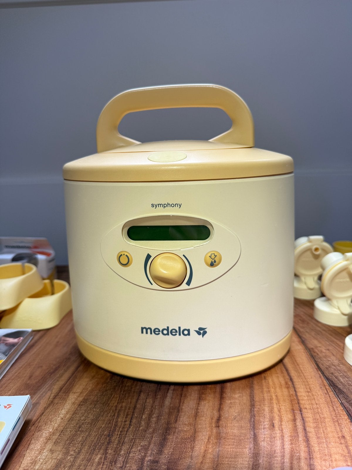 Medela Symphony borstkolf + toebehoren en reserve onderdelen, Kinderen en Baby's, Babyvoeding en Toebehoren, Ophalen of Verzenden