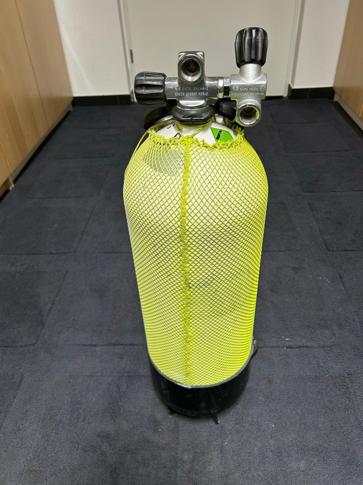 15L Duikfles met dubbele kraan, gekeurd t/m 2029, Ophalen, Gebruikt, Duikfles