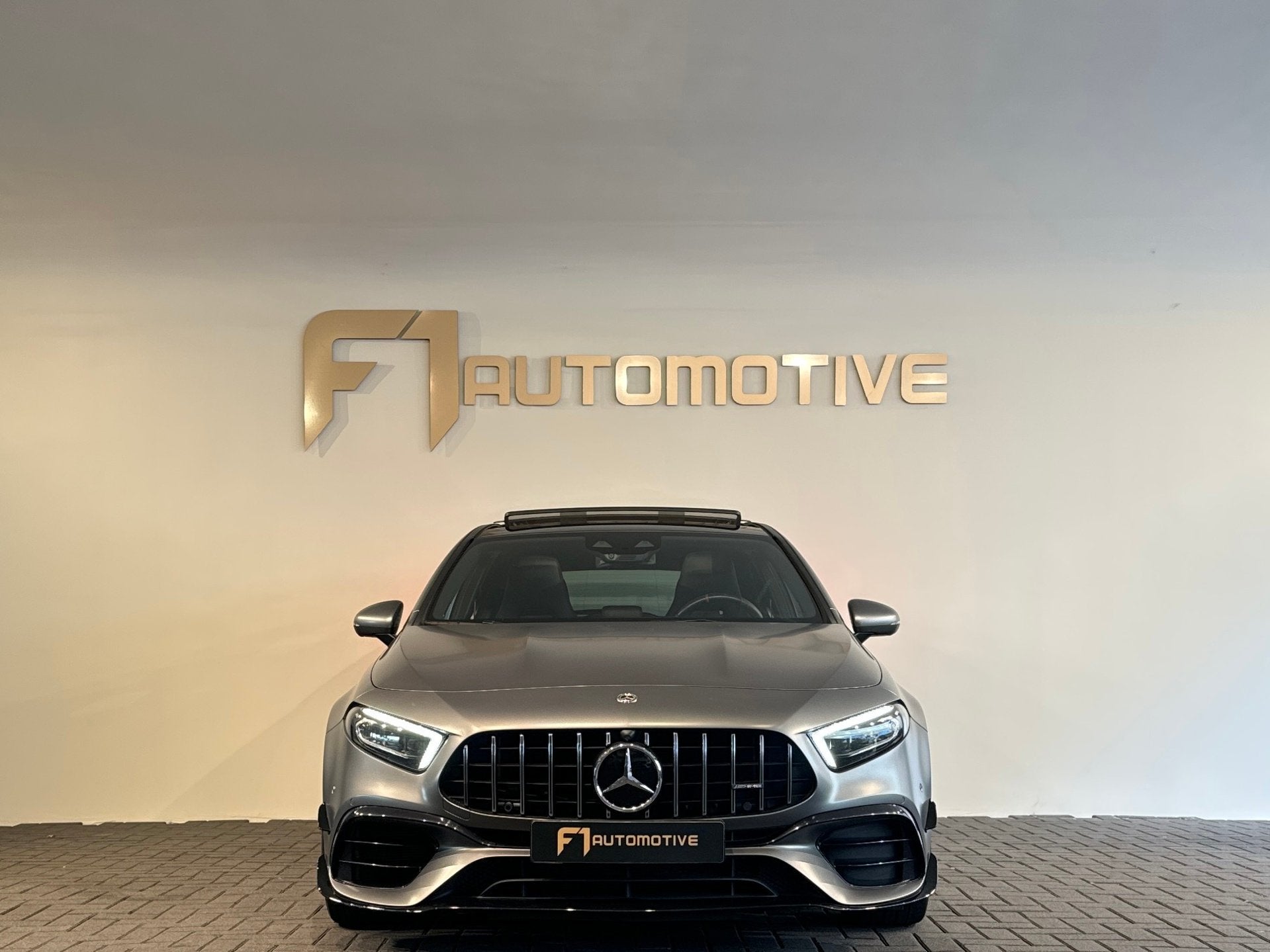 Mercedes-Benz A-klasse AMG 45 S 4MATIC+ Pano|Burmester|Memor, Auto's, Automaat, Dealer onderhouden, Gebruikt, Euro 6