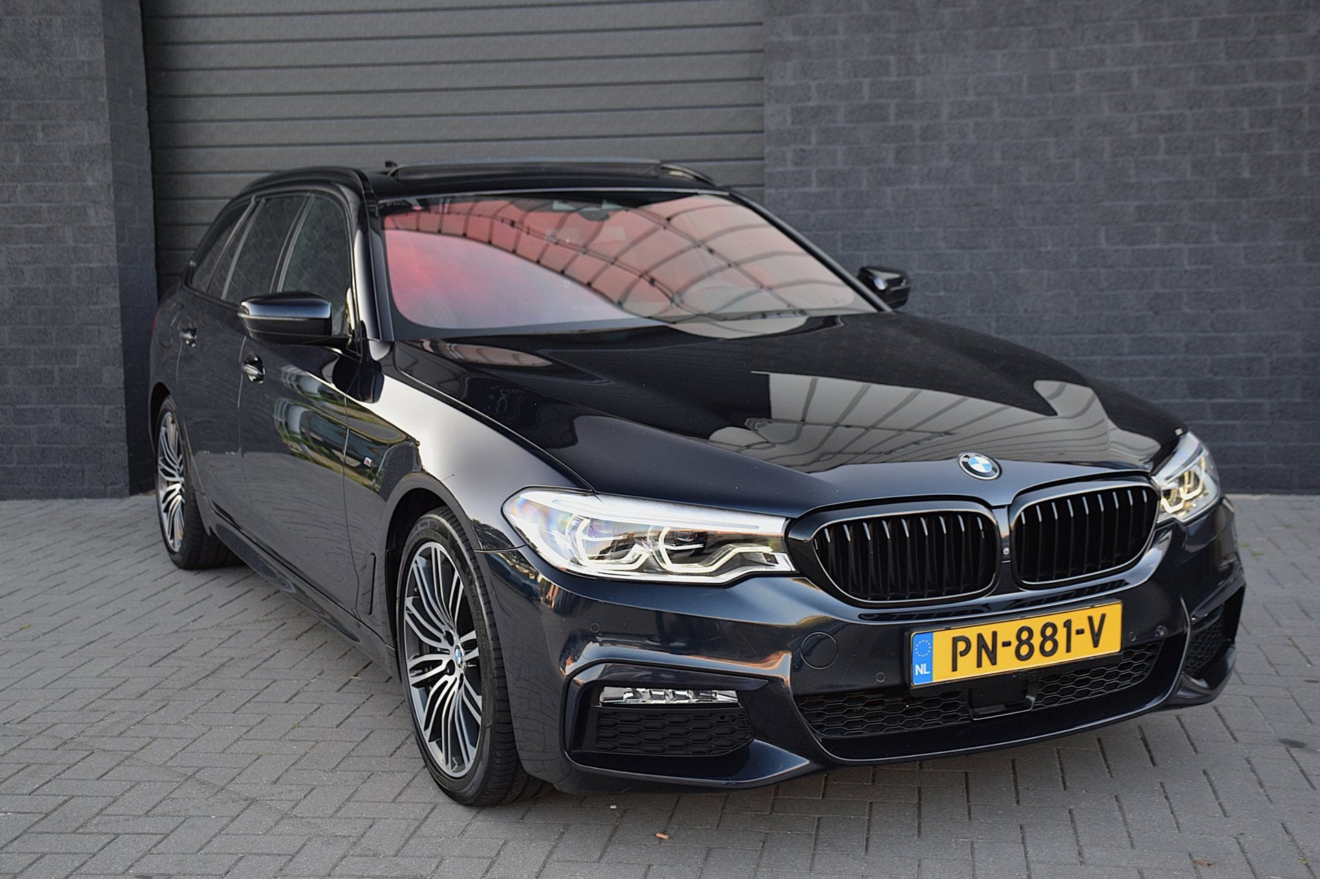 BMW 5-serie Touring 530i xDrive High Executive*M-Pakket*Pano, Auto's, 1998 cc, 15 km/l, Gebruikt, 4 cilinders
