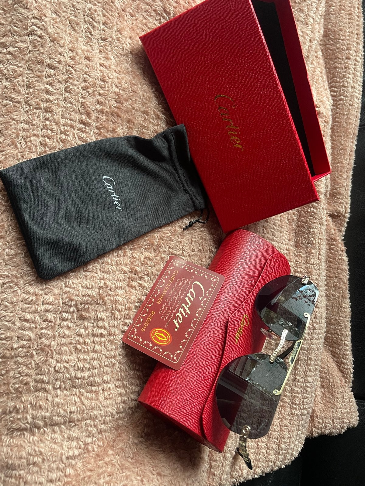 Cartier Zonnebril met doos en accessoires, Overige merken, Zonnebril, Zwart, Ophalen of Verzenden