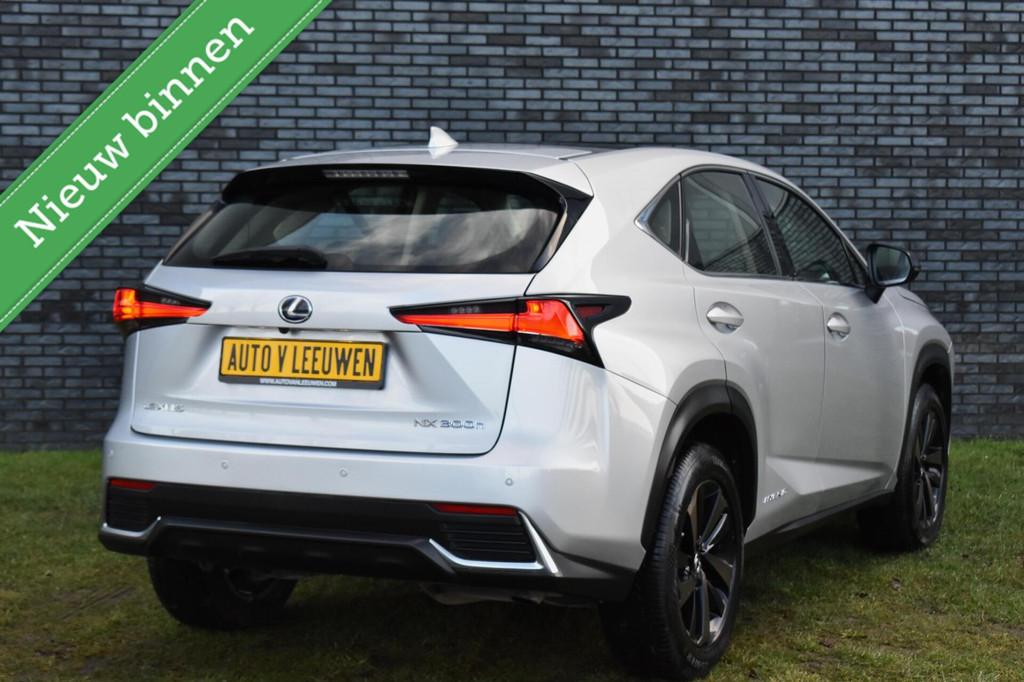 Lexus NX 300h AWD Sport Line PANORAMADAK/MATRIX/LEDER/CAMERA, Automaat, Gebruikt, Euro 6, 1760 kg