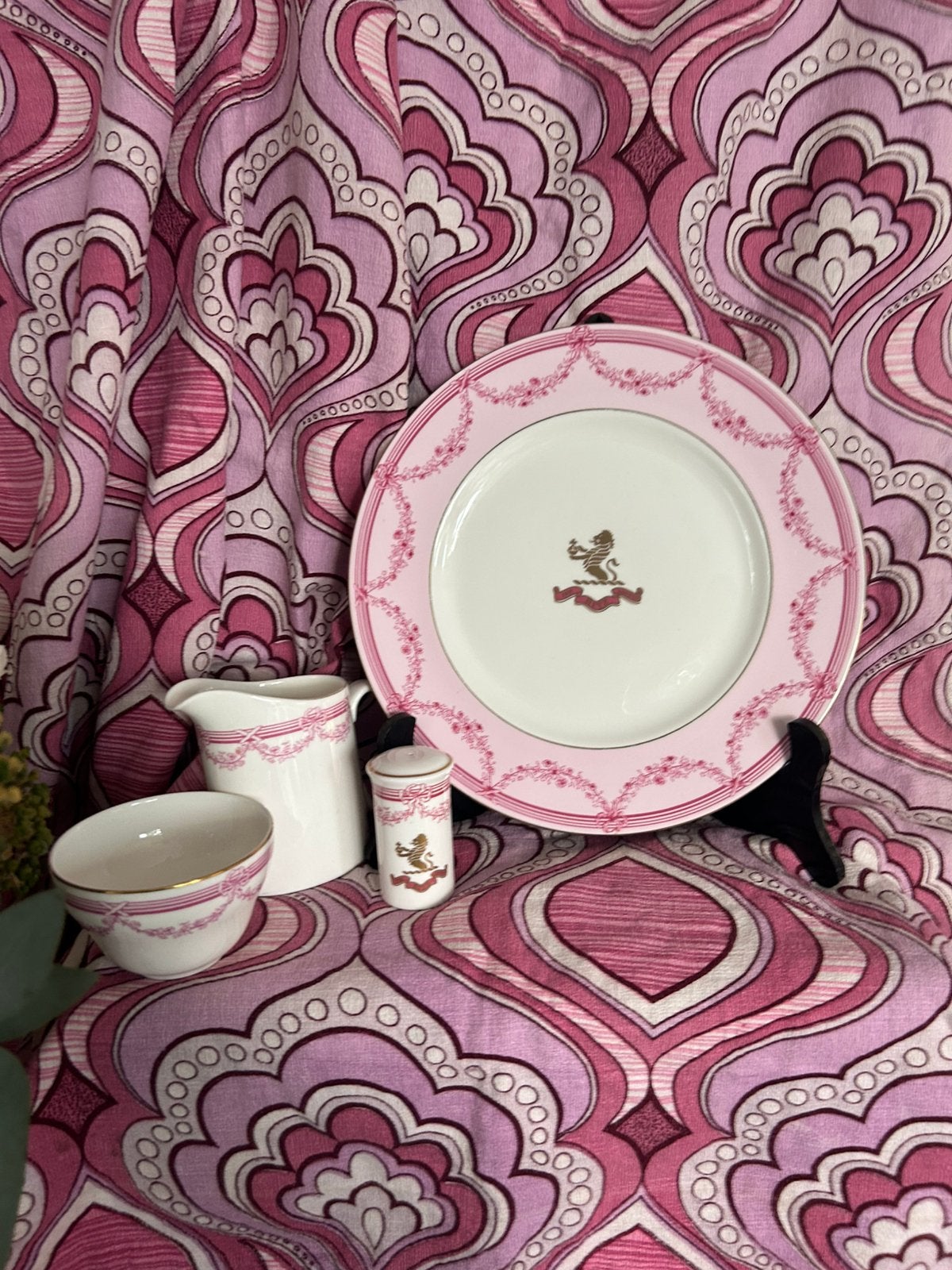 The Ritz London Royal Doulton  antiek porselein izgst, Ophalen