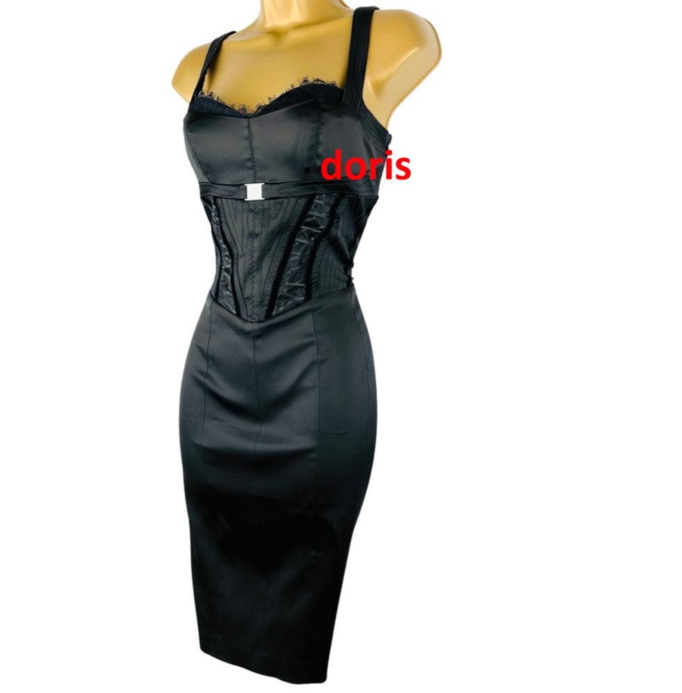 jurk Karen Millen maat 12/40 oksel tot oksel 44 cm, Kleding | Dames, Jurken, Karen Millen, Zo goed als nieuw, Boven de knie, Ophalen