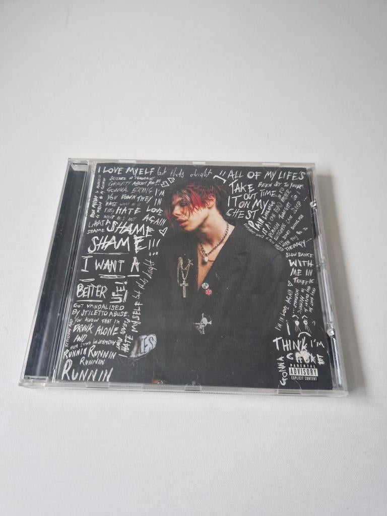 Yungblud yungblud deluxe edition met poster boekje, Verzenden, Zo goed als nieuw
