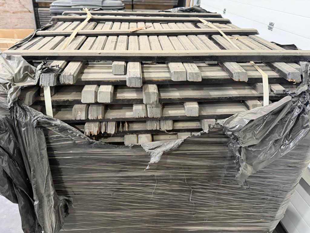 Geperst tropisch hardhout latten (per pallet), Ophalen, Gebruikt, 50 mm of meer, Pallet