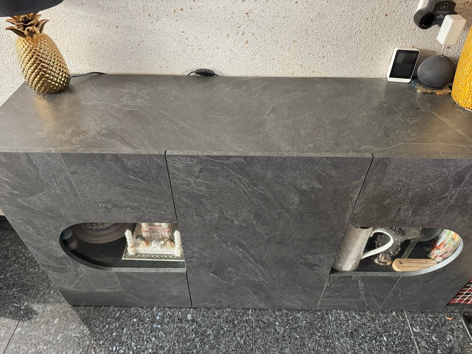 Modern dressoir met marmerlook en open vakken, Ophalen, Overige materialen, 150 tot 200 cm, Zo goed als nieuw