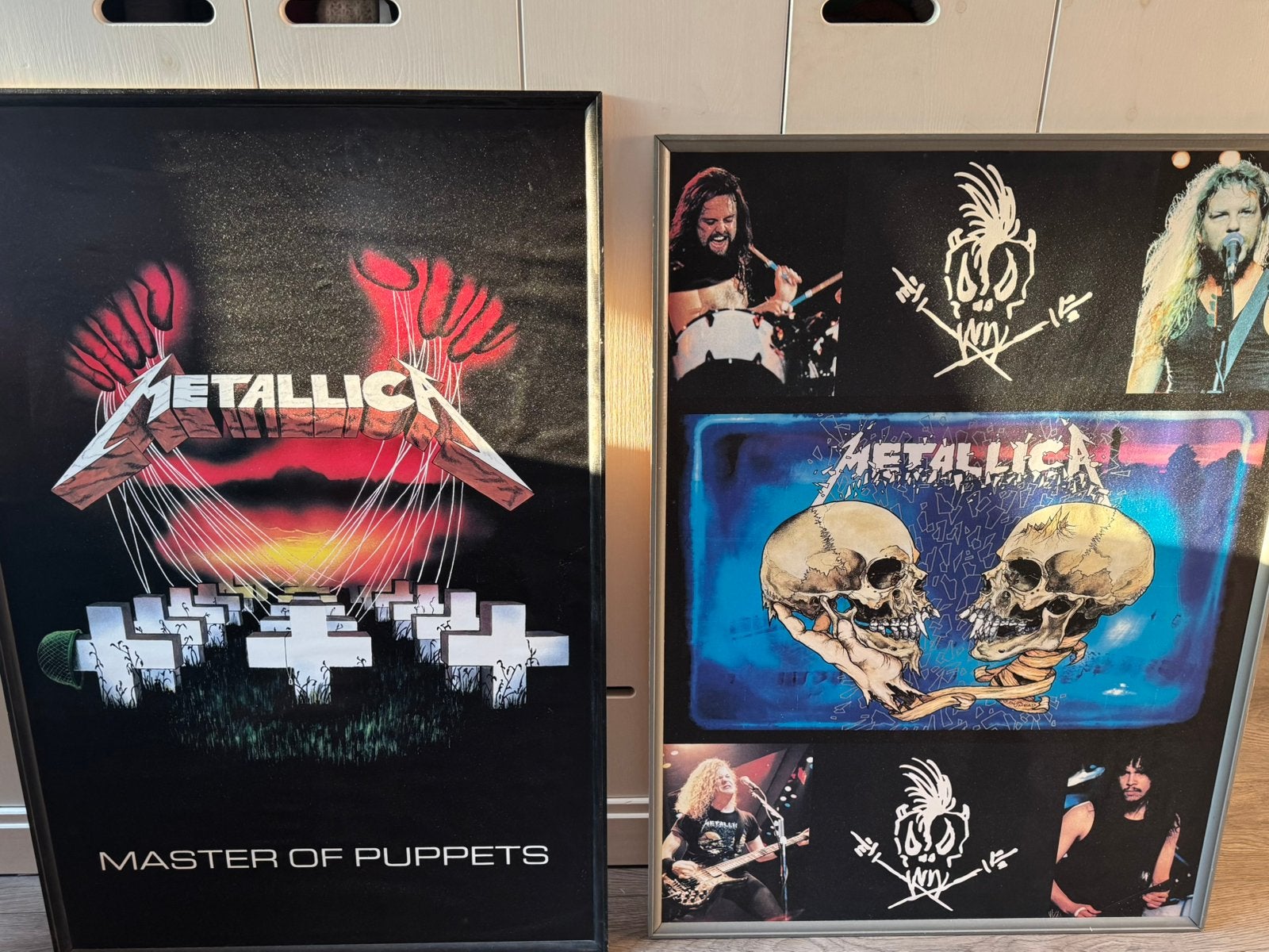 2 vintage metallica hardrock posters op board ingelijst, Ophalen of Verzenden, Gebruikt