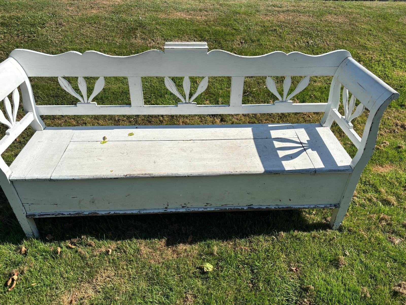 brocante, vintage klepbank met opbergruimte in de zitting, Ophalen