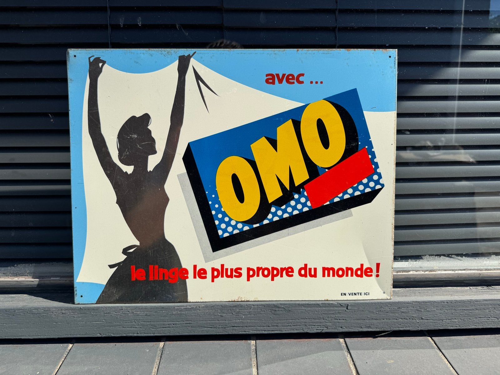 Vintage OMO Reclamebord - 'Le linge le plus propre', Ophalen of Verzenden, Gebruikt, Reclamebord