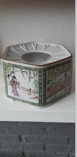 vintage porseleinen theelicht,  Japanse voorstelling, Overige typen, Ophalen of Verzenden, Zo goed als nieuw, Overige stijlen