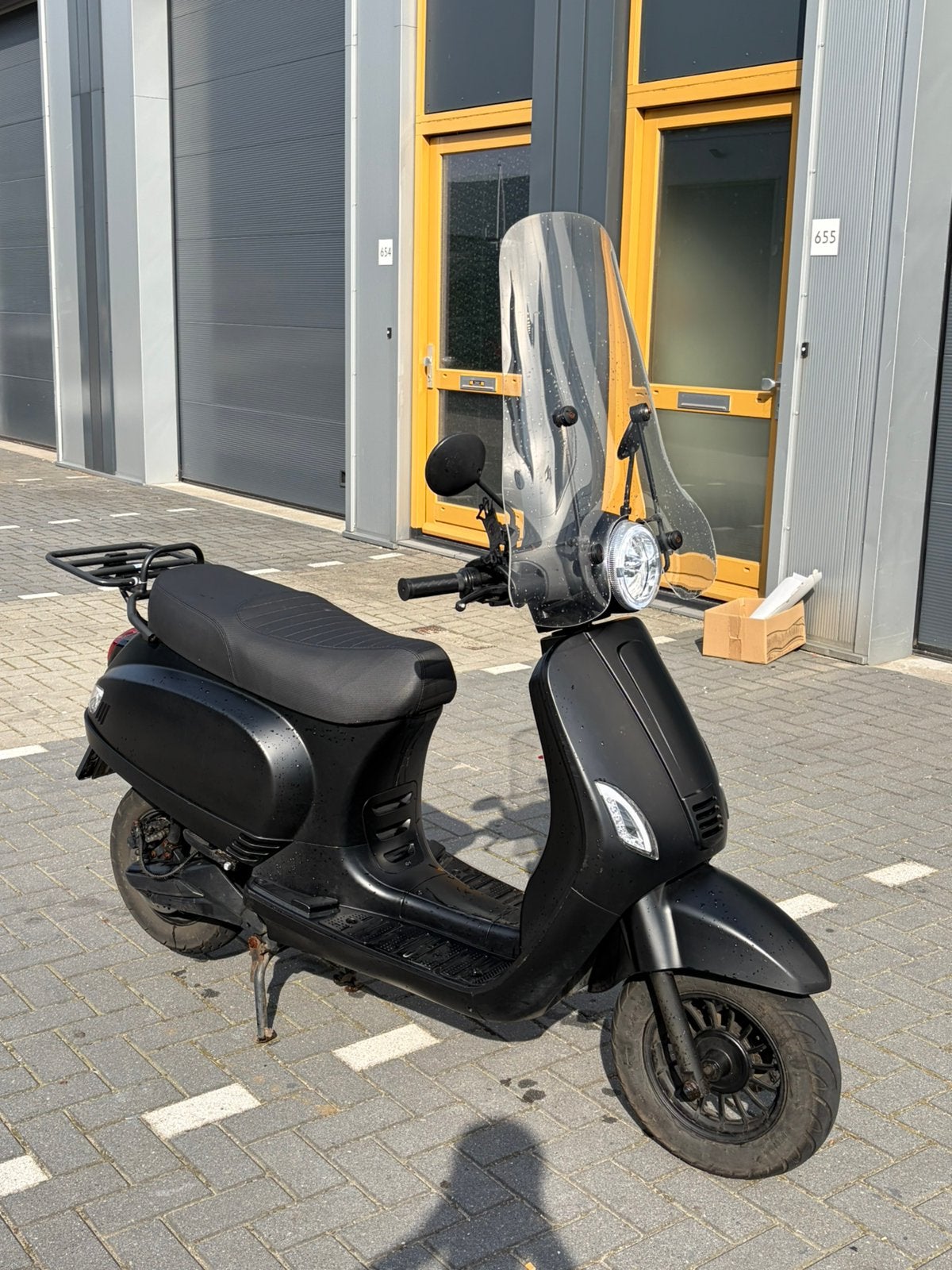Iva Lux Eletrisch 2024 2900km (moet weg!), Ophalen, Maximaal 45 km/u, Elektrisch, Zo goed als nieuw