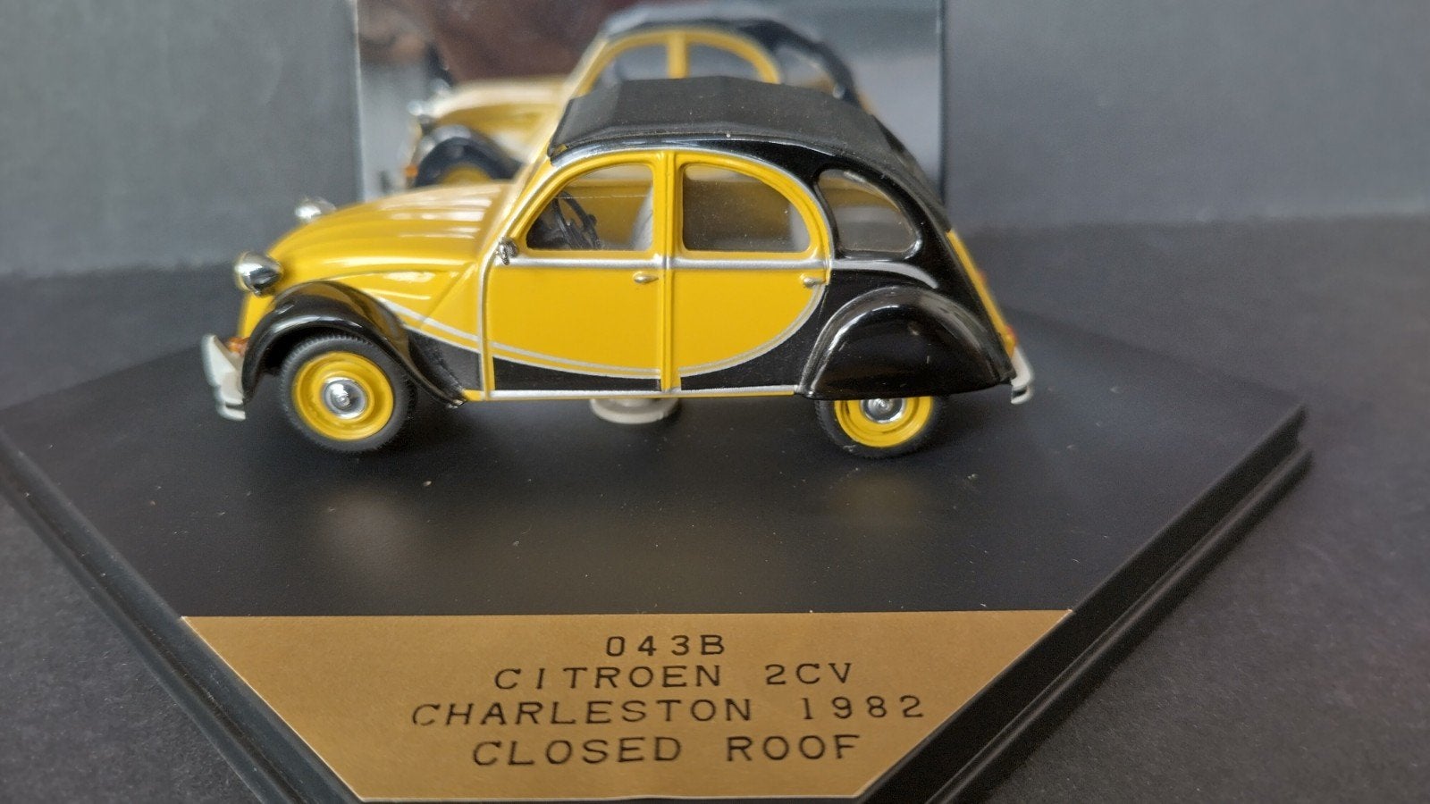 Citroen 2cv Charleston Geel zwart 1:43 Vitesse Pol, Overige merken, Auto, Verzenden, .