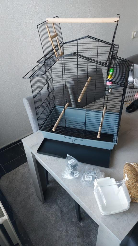 Te koop mooie vogelkooi De kooi helemaal nieuw kooi, Ophalen, Nieuw, Metaal, Vogelkooi
