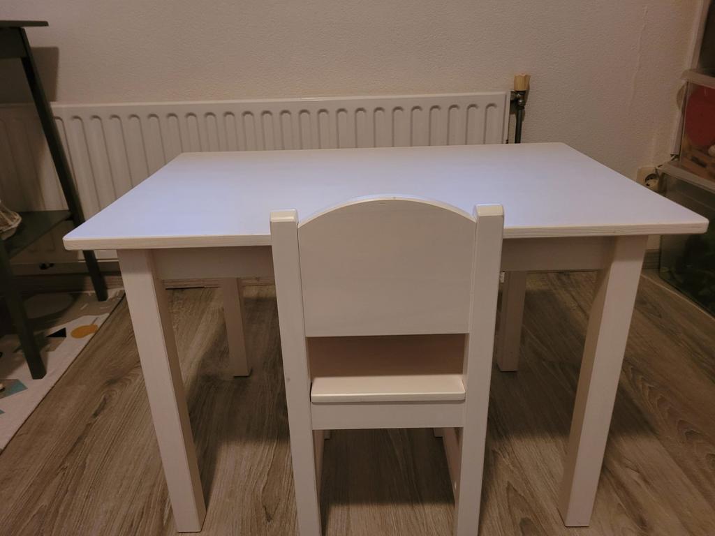 IKEA Sundvik witte kindertafel + kinderstoeltje, Ophalen, Zo goed als nieuw, Tafel(s) en Stoel(en)
