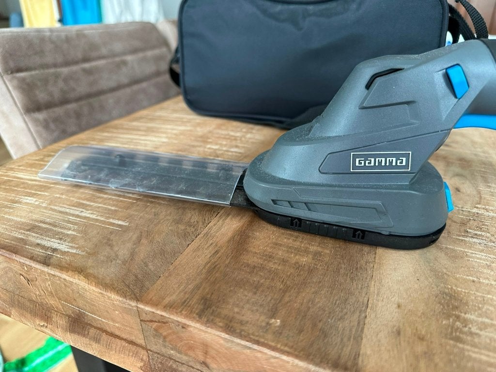 Draadloze heggenschaar met accu van de Gamma, Tuin en Terras, Ophalen of Verzenden, Zo goed als nieuw, Accu, Gamma