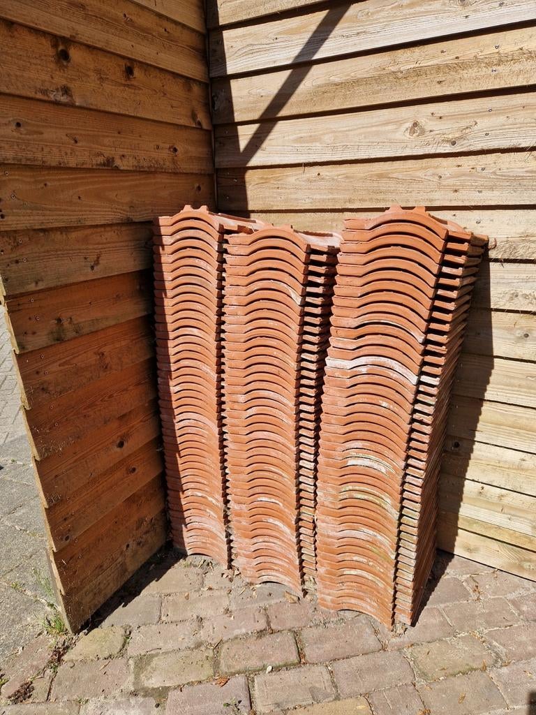 Koramic Narvik VHV Vario Natuurrood 90 + 42, Doe-het-zelf en Verbouw, Dakpannen en Dakbedekking, Gebruikt, Dakpannen, Steen of Klei