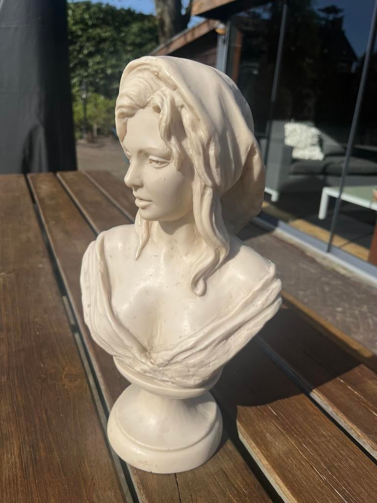 Antieke gesigneerde buste sculptuur, Buste, Kunststof, Ophalen of Verzenden, Vrouw