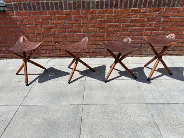 4 vintage jaren 50/60 lederen tripod krukjes., Verzamelen, Retro, Ophalen of Verzenden, Huis en Inrichting