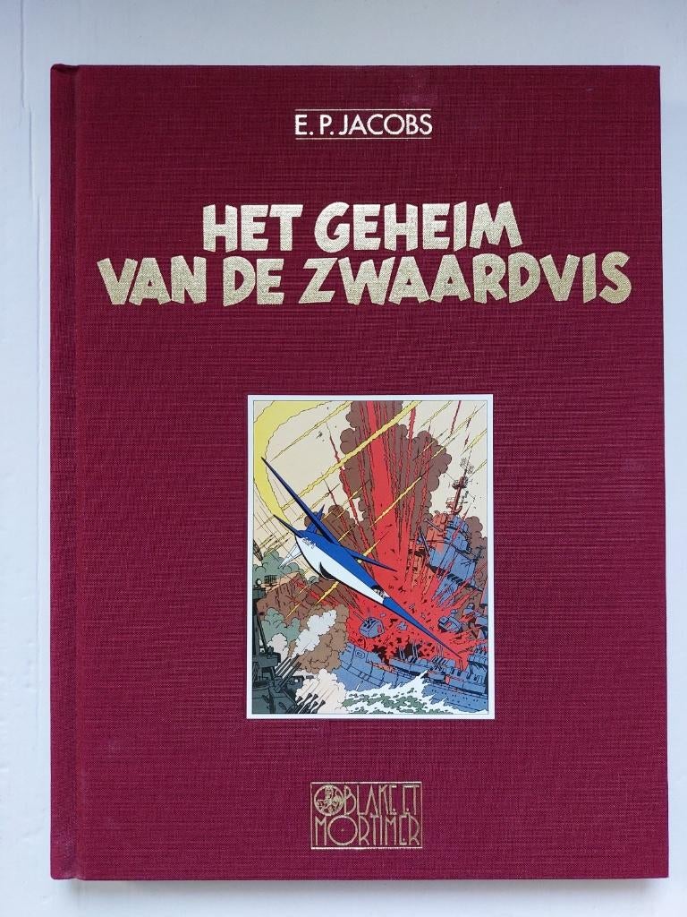 Het geheim van de Zwaardvis luxe rode linnen uitgave B&M, Boeken, Eén stripboek, Ophalen of Verzenden, Zo goed als nieuw