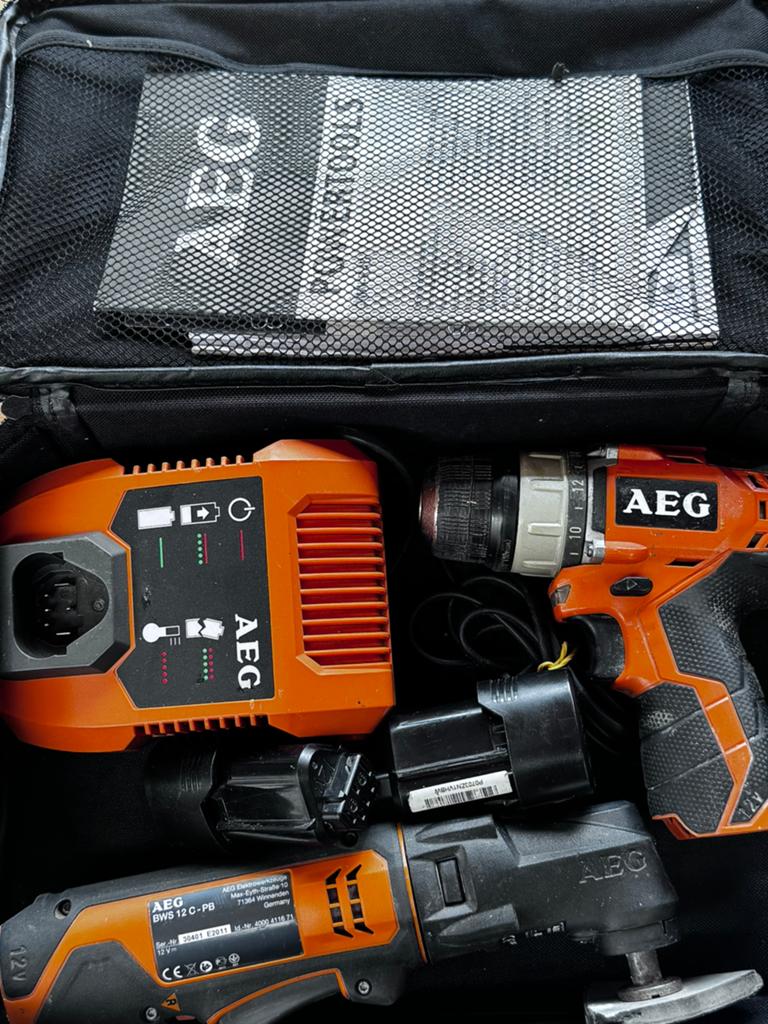 AEG Accu Boormachine en Multitool Set, Gebruikt, Variabele snelheid, Ophalen of Verzenden, Boor- en Schroefmachine