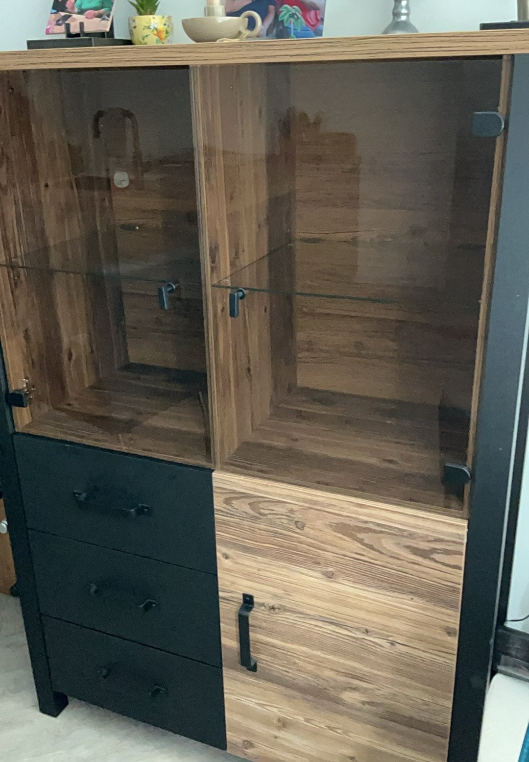 Moderne kast met sfeervolle verlichting, Huis en Inrichting, Ophalen, Gebruikt, 50 tot 100 cm, Met lade(s)