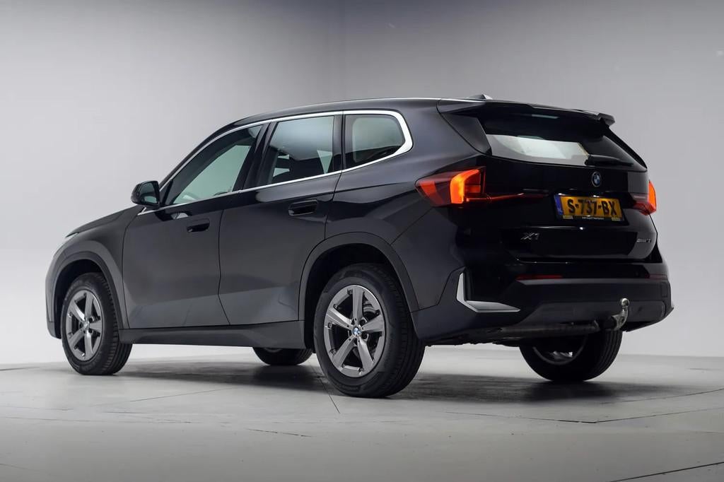 BMW X1 sDrive18i Nieuw model [ Cruise Trekhaak Clima Navi Ap, 136 pk, Gebruikt, Zwart, Origineel Nederlands