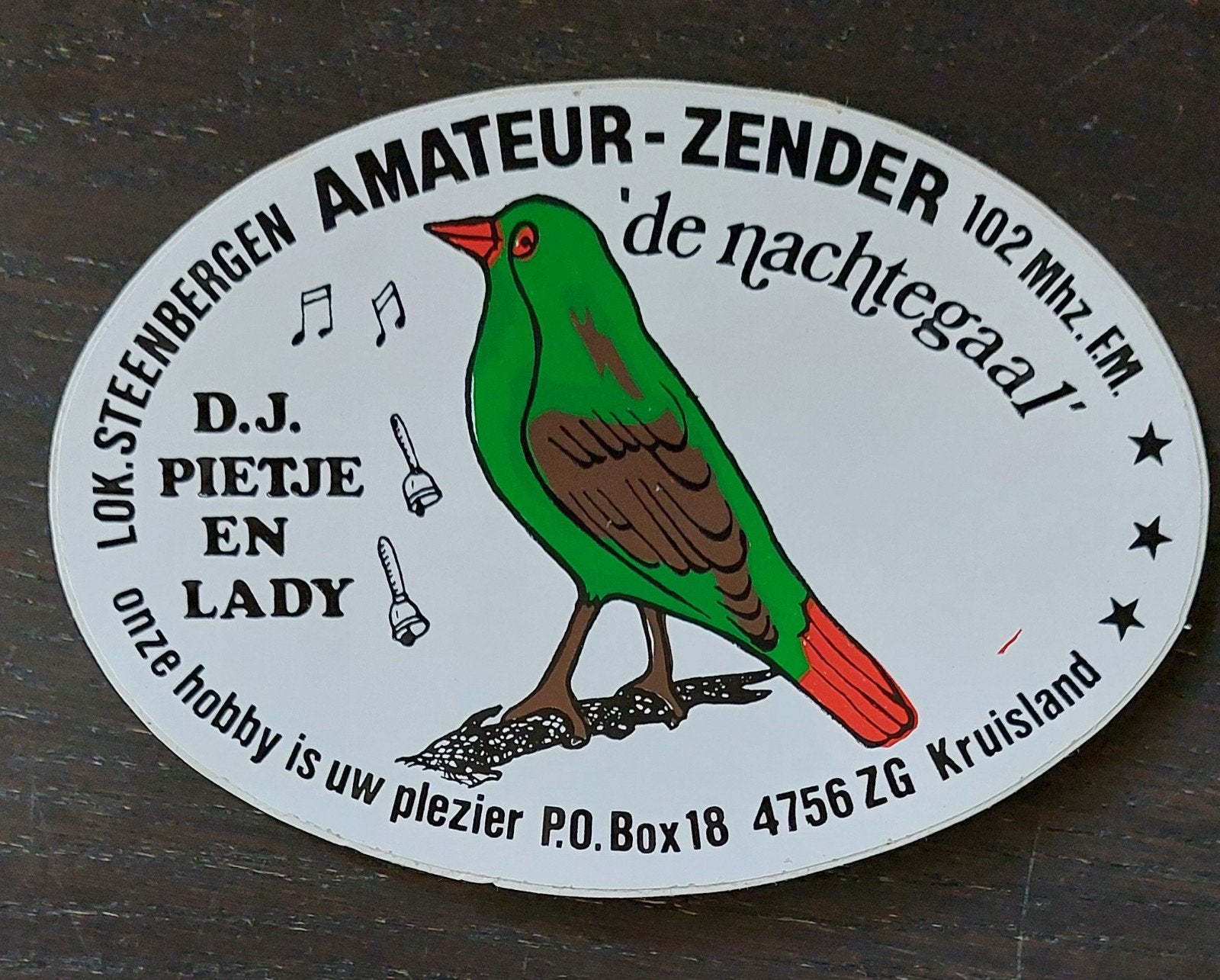 Sticker Nachtegaal Pietje Lady Kruisland Zendamateur piraat, Ophalen of Verzenden, Gebruikt