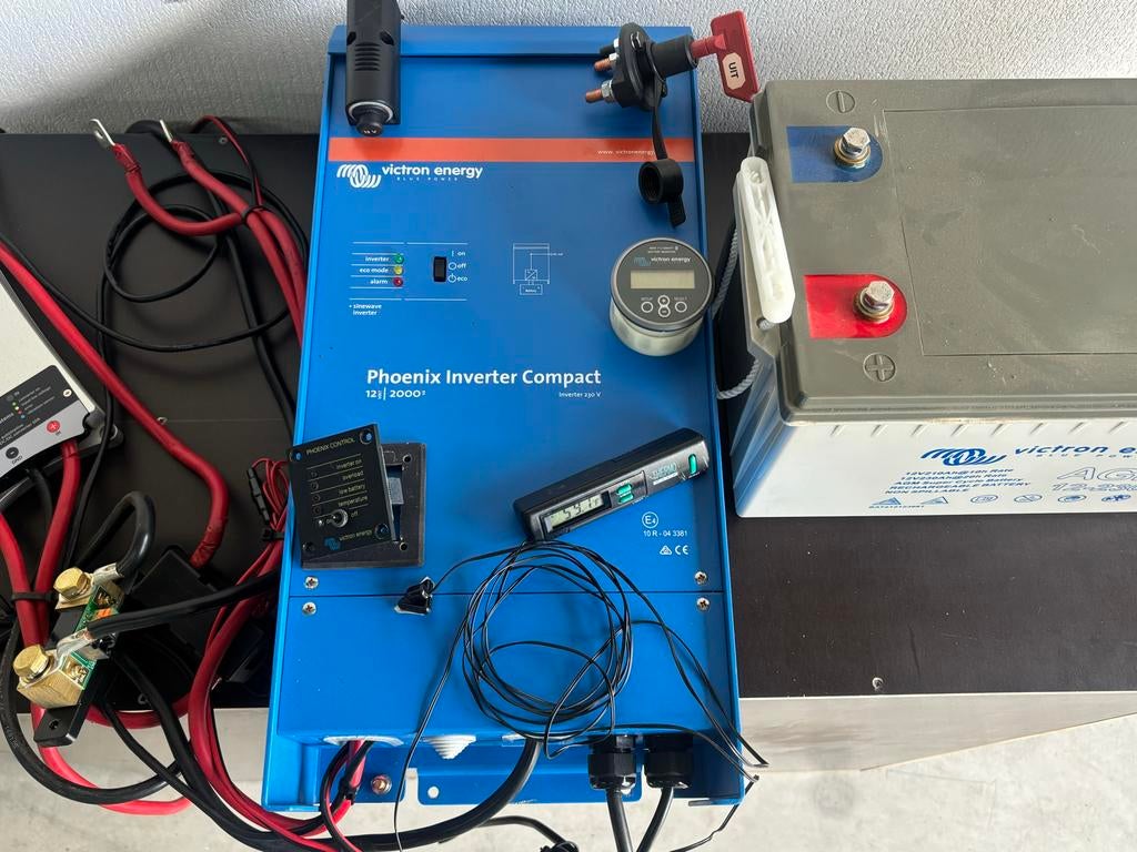 Victron Phoenix Inverter Compact 2000VA en DEFA 1350W, Ophalen of Verzenden, Gebruikt