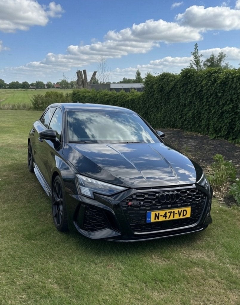 Audi RS3 sportback - origineel NL - dealeronderhouden, Auto's, Automaat, Zwart, Zwart, Vierwielaandrijving