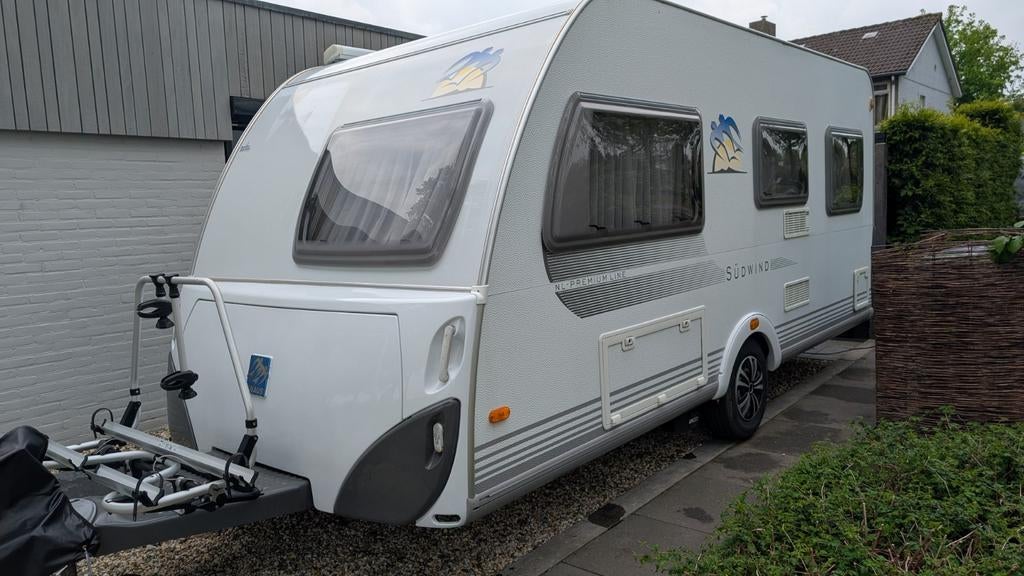 KNAUS SUDWIND 450 FU Aut.MOVER, CASS. LUIFEL MET ZIJWANDEN, Frans bed, Bedrijf, 4 tot 5 meter, Knaus