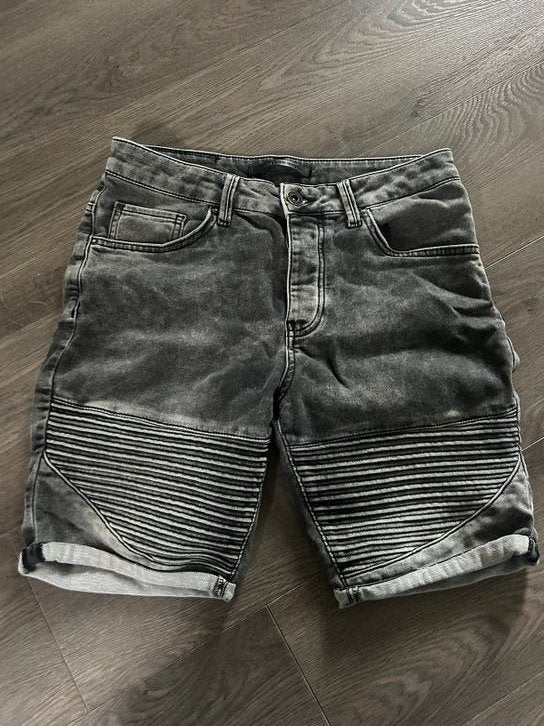 Korte broek Ashes to Dust maat S - Zo goed als nieuw, Ophalen of Verzenden, Zo goed als nieuw, Grijs
