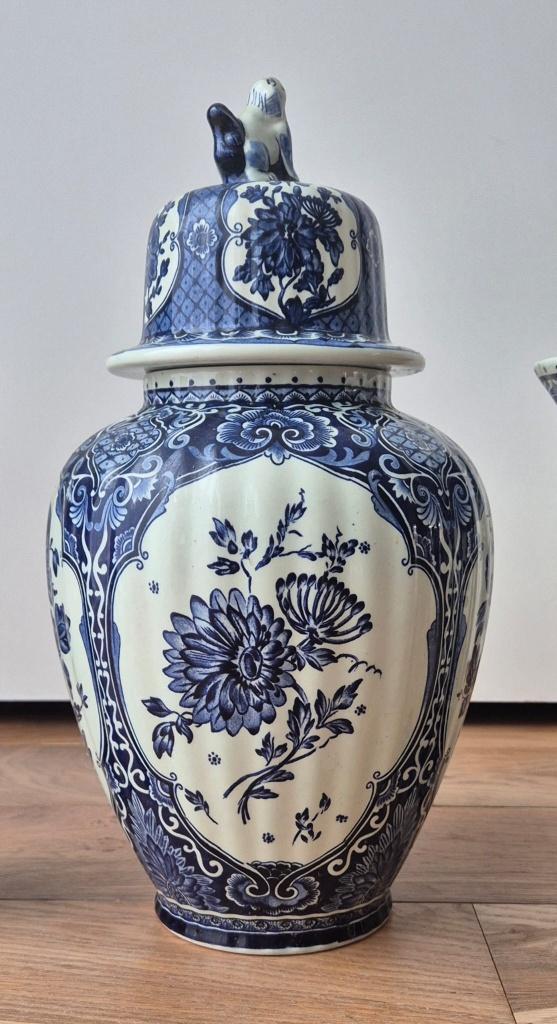 Dekselvaas og grote pot Royal Sphinx by Boch Blauw Delft's, Ophalen
