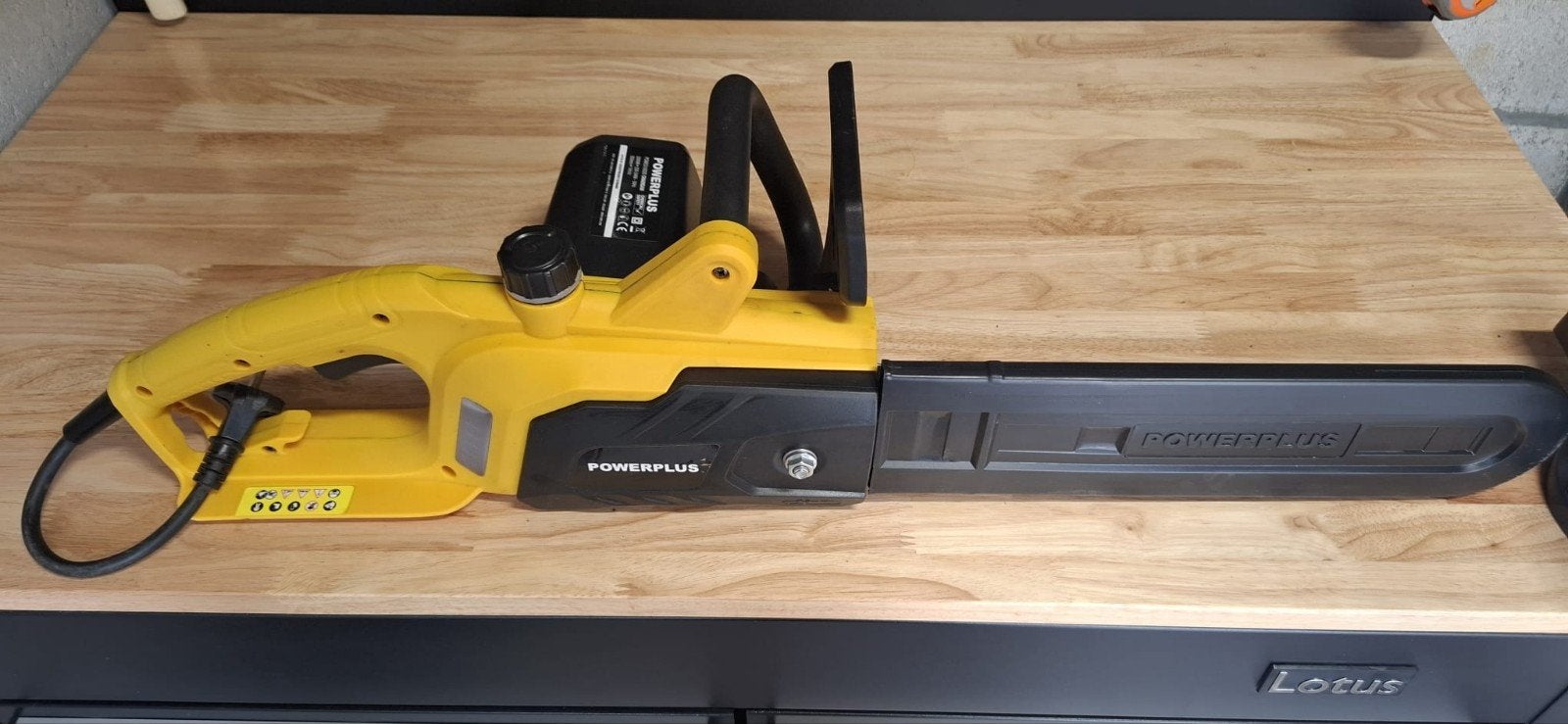 Electrische kettingzaag, Ophalen