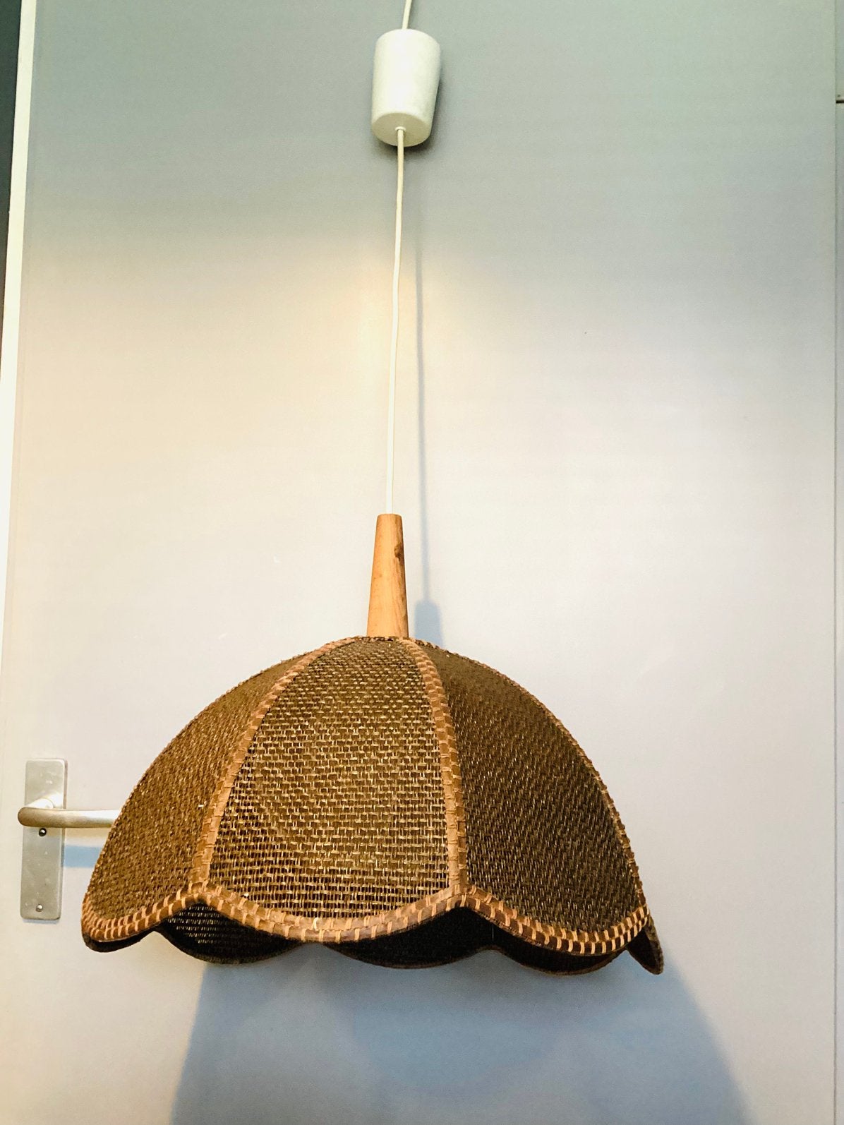 Vintage jaren 70 hanglamp bruin gehaakt 41,5 cm, Huis en Inrichting, Ophalen of Verzenden, Zo goed als nieuw, Hout