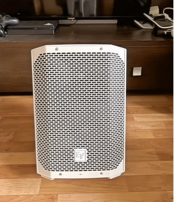 Electro Voice Everse 8