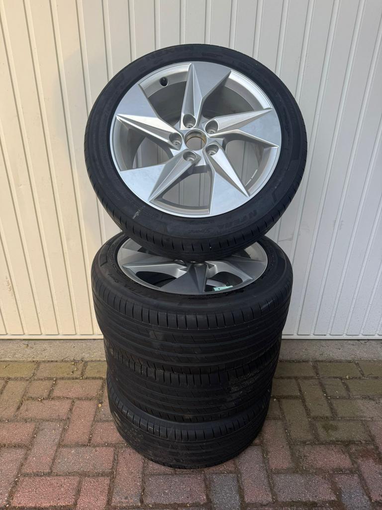 17 inch zomerbandenset 225/45/17, Auto-onderdelen, Banden en Velgen, Ophalen, 17 inch, Band(en), Zomerbanden